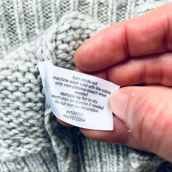 Lane Bryant Beaded Embroidered Snowflake Winter Holiday Pullover Sweater 14/16 - Picture 8 of 11